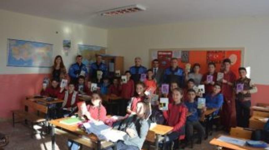 Tdp&rsquo;den Vali Tevfik Başakar Ortaokulu&rsquo;na Ziyaret