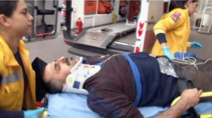 Elektrik Akımına Kapılan İş&ccedil;i Hastaneye Kaldırıldı