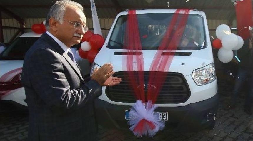 Bayraklı Belediyesi Araç Filosunu Güçlendirdi