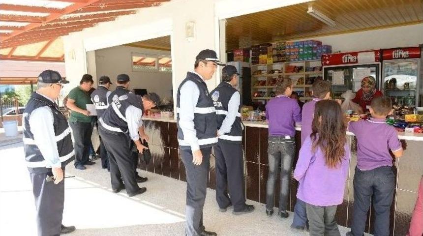 Kumluca’da Ruhsatsız Okul Kantinleri Mühürlendi