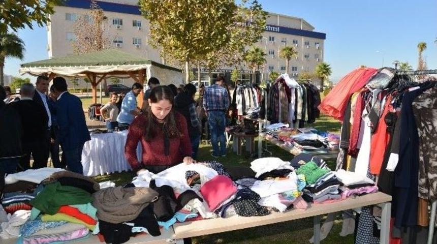 Adana Bt&uuml;&rsquo;de Kıyafet Değişim Şenliği