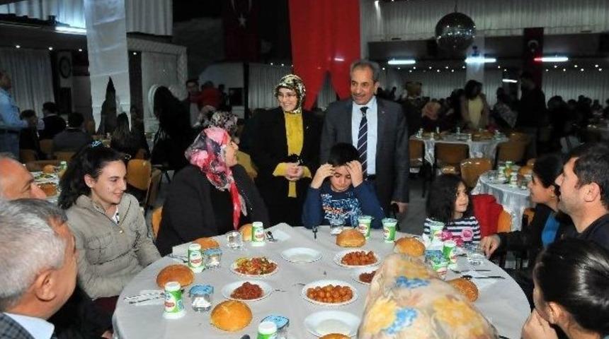 Başkan Akkaya &Ouml;ğretmenlerle Yemekte Buluştu