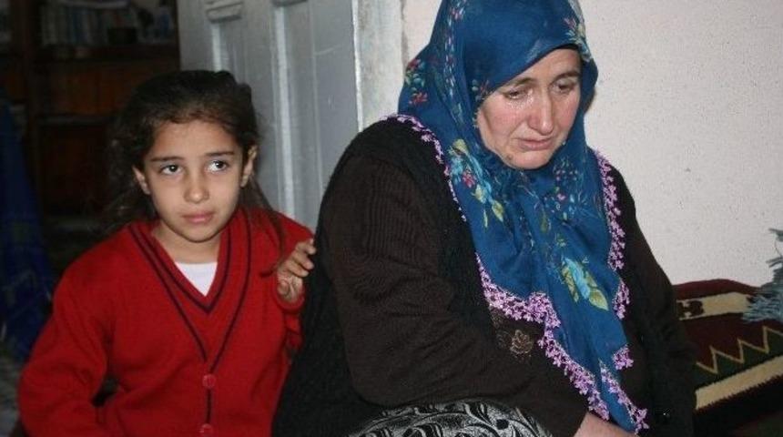 Beş &Ccedil;ocuklu Anne Uzanacak Yardım Elini Bekliyor