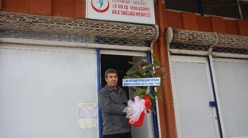 Muhtar, Aile Sağlığı Merkezinin İsmine Tepki G&ouml;sterdi