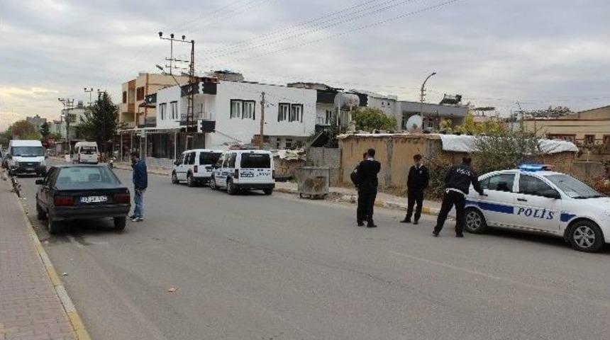 Aranan Şahıs Otomobili Bırakıp Ka&ccedil;tı