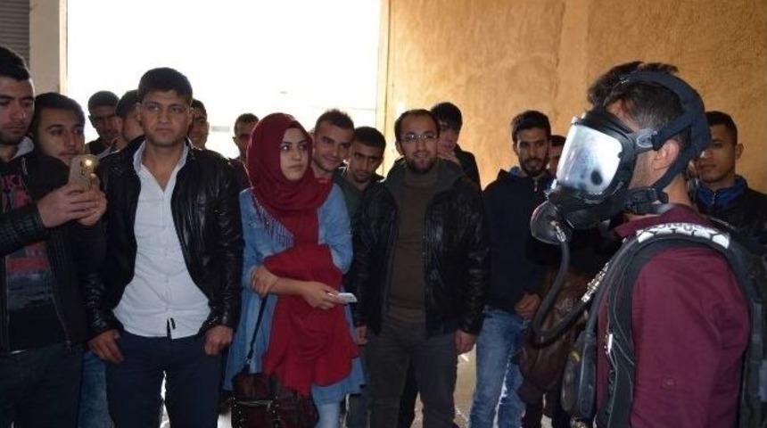 &Uuml;niversite &Ouml;ğrencilerine Yangın Eğitimi