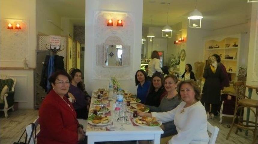 Makina M&uuml;hendisleri Odası, Kadın &Uuml;yelerini Unutmuyor