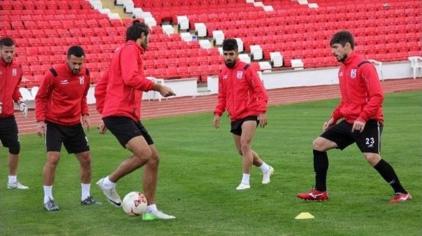 Balıkesirspor Teknik Direkt&ouml;r&uuml; Fikret Yılmaz: