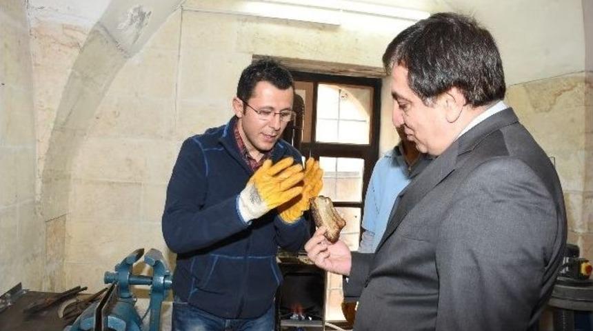 El Sanatları G&uuml;n Y&uuml;z&uuml;ne &Ccedil;ıkarılıyor