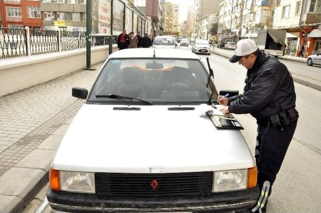 Polis Ekipleri Hatalı Parklara G&ouml;z Yummuyor