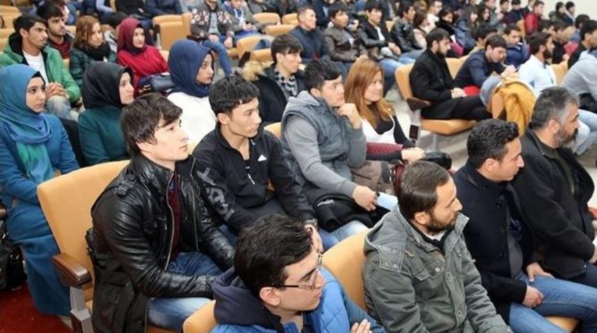 Uluslararası &Ouml;ğrencilerimize Bilgilendirme Toplantısı Yapıldı