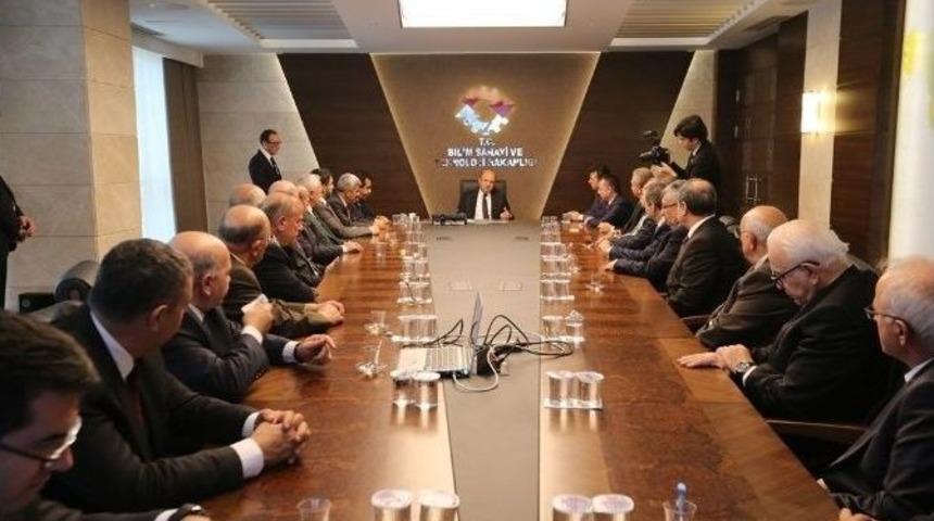 Vali G&uuml;zeloğlu&rsquo;ndan Bakan Fikri Işık&rsquo;a &lsquo;hayırlı Olsun&rsquo; Ziyareti