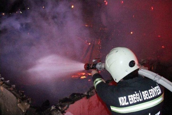 Zonguldak’ta İki Ev Yangında Kül Oldu G3