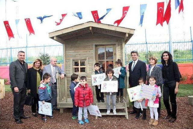 Anaokulu Oyun Bahçesi Küçükçekmeceliler’in Hizmetinde