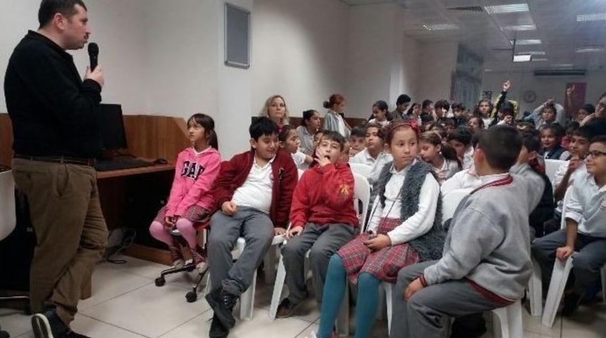 K&uuml;t&uuml;phanede Ağız Diş Sağlığı Haftası Kutlandı