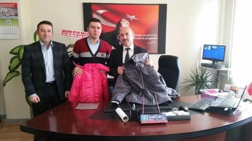 Tavşanlı Ticaret Ve Sanayi Odası&rsquo;ndan Giyim Yardımı