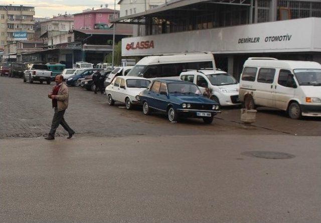 Oto Lastikçilerde Kış Lastiği Yoğunluğu