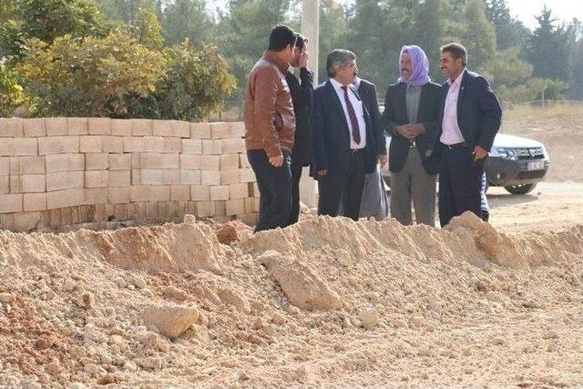 Ak&ccedil;akale&rsquo;de Yol Yapım &Ccedil;alışmaları Devam Ediyor 1