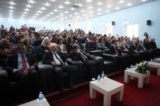 Ağrı’da “devrim Otomobili Ve Yerli Otomobil Tartışmaları” Konferansı