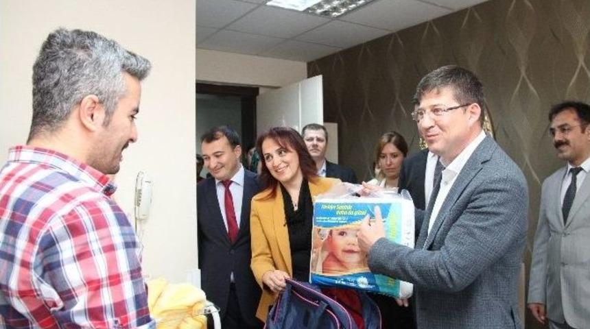 Merkezefendi&rsquo;den Annelere &lsquo;anne &Ccedil;antası&rsquo; Hediyesi