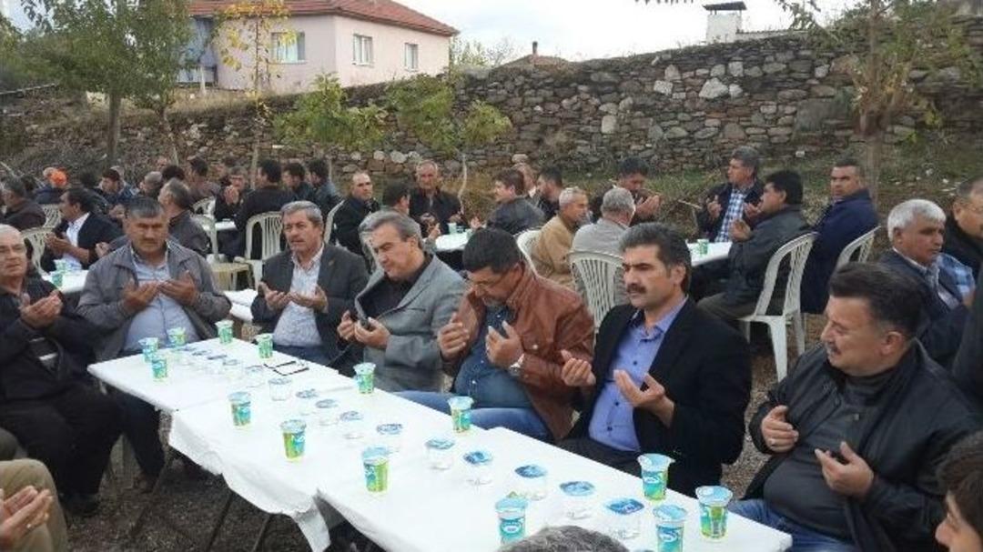 Başkan Kara&ccedil;oban Ş&uuml;k&uuml;r Duasına Katıldı