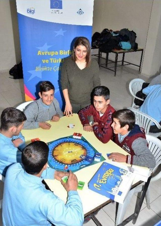 Erzurum Ab Bilgi Merkezi’den Öğrencilere “evropa” Oyunu