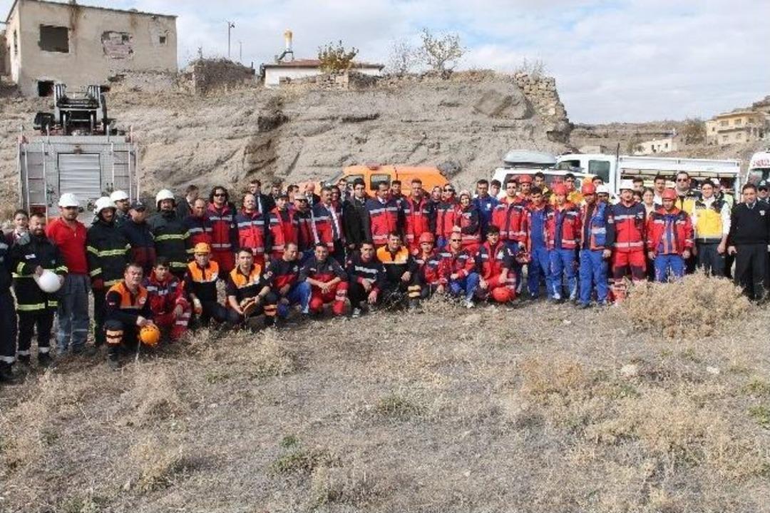 Deprem Tatbikatı Ger&ccedil;eği Aratmadı