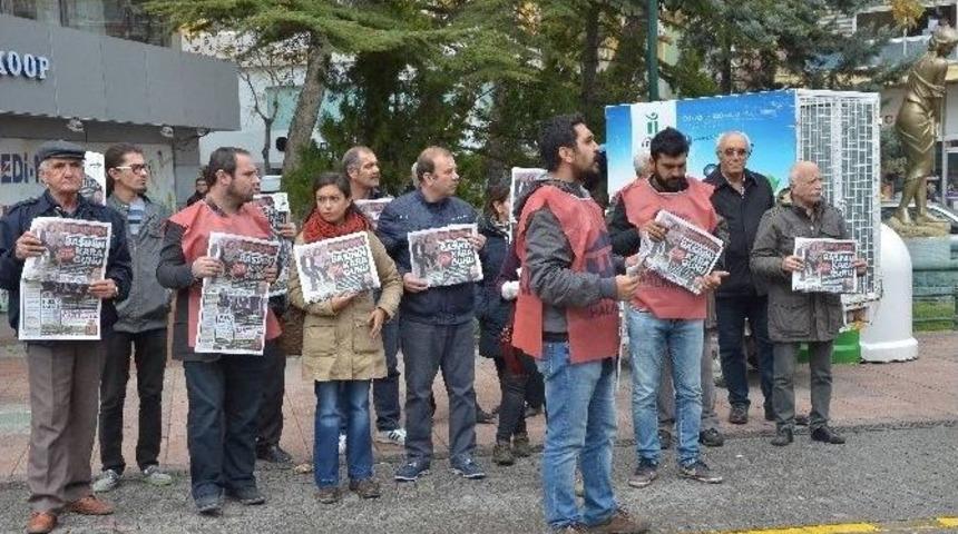 Gazeteci D&uuml;ndar&rsquo;ın Tutuklanmasını Protesto Ettiler