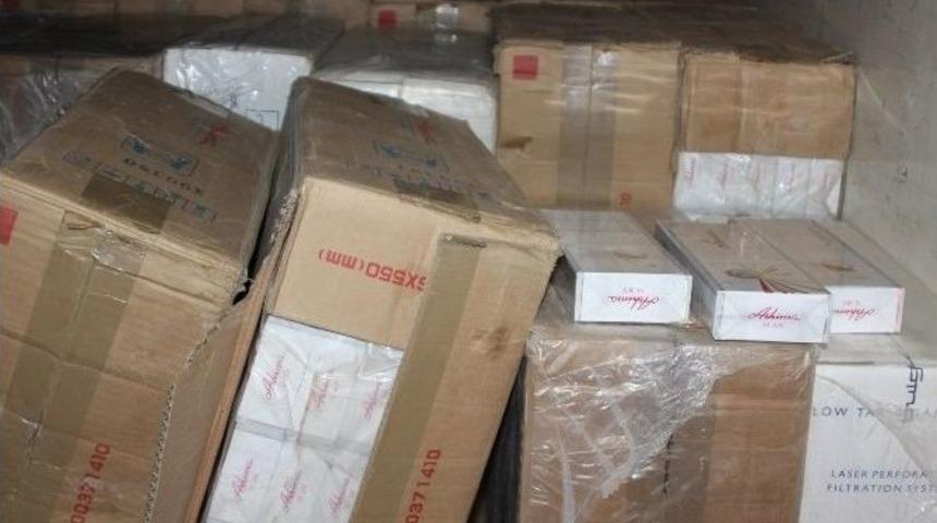 Binlerce Paket G&uuml;mr&uuml;k Ka&ccedil;ağı Sigara Ele Ge&ccedil;irildi