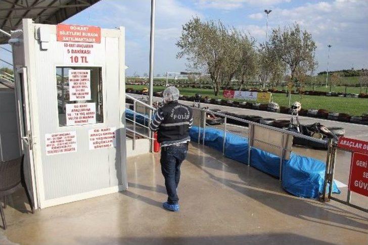 Hırsızlar Go-kart Bileti Çalarken Kameraya Yakalandı G1