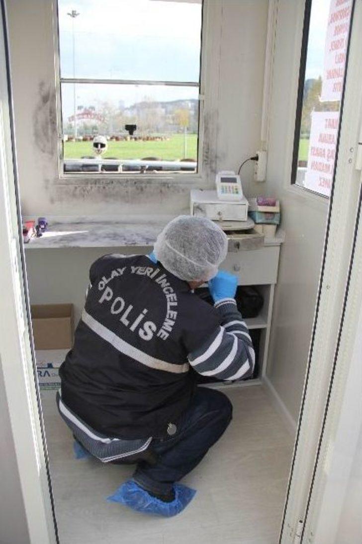 Hırsızlar Go-kart Bileti Çalarken Kameraya Yakalandı G2