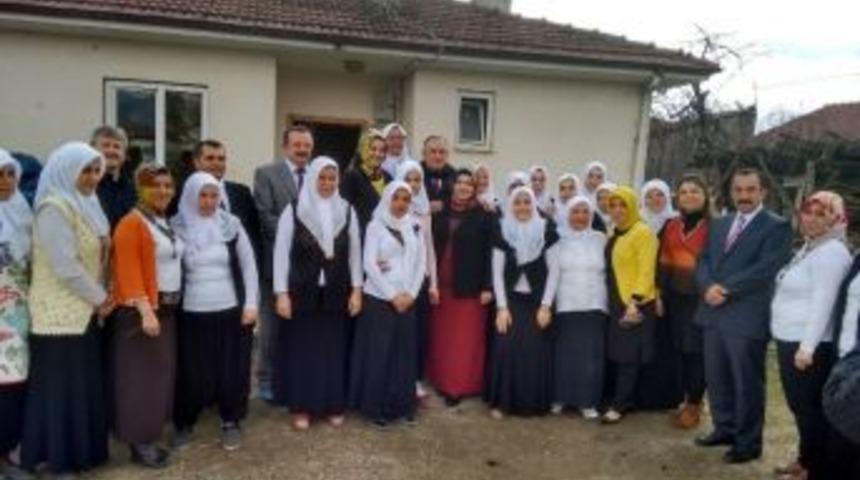 Belediye Başkanı Kursiyer Kadınlarla Buluştu