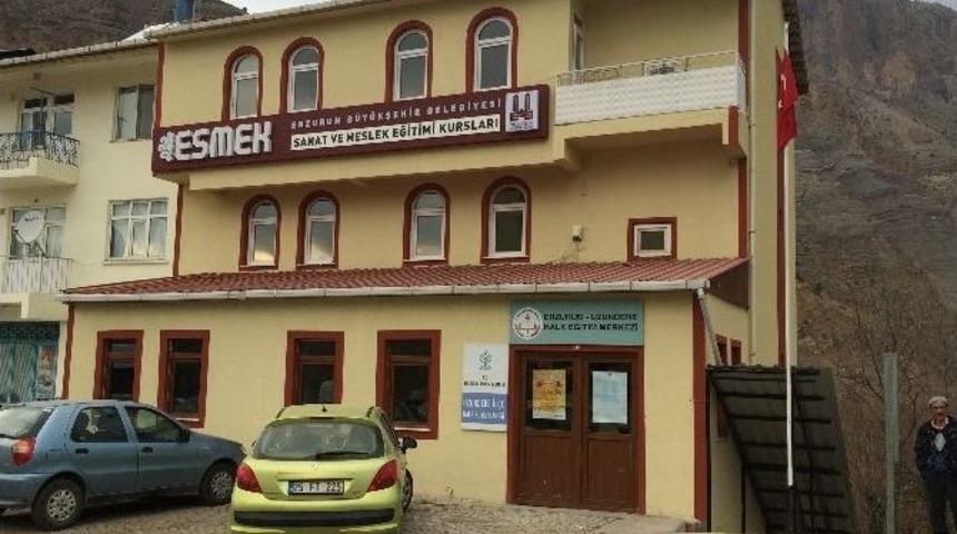 Uzundere İl&ccedil;e Halk K&uuml;t&uuml;phanesi A&ccedil;ıldı