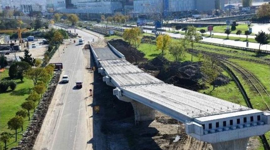 Raylı Sistemde Viyad&uuml;kler Y&uuml;kseliyor