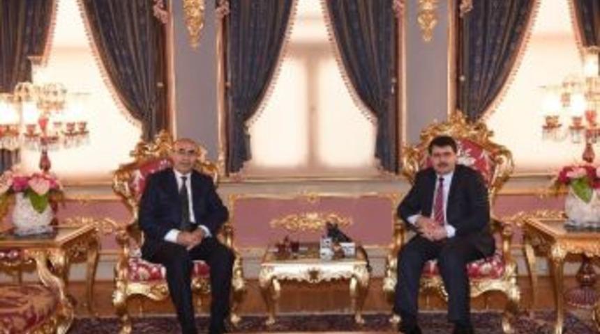 Adıyaman Valisi Demirtaş, İstanbul Valisi Vasip Şahin&rsquo;i Ziyaret Etti