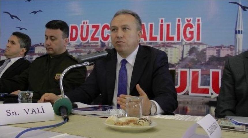 Vali Ali Fidan Ak&ccedil;akoca&rsquo;da Muhtarlarla Buluştu