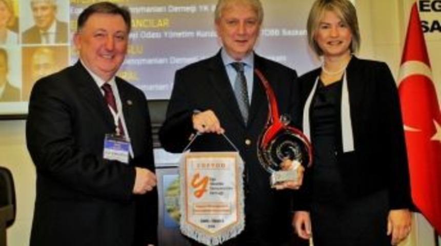 Y&ouml;netim Danışmanlığı Zirvesi İş D&uuml;nyasını Buluşturdu