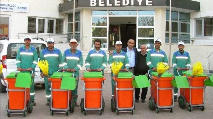 Araban&rsquo;ın &Ccedil;&ouml;pleri Yeni El Arabalarıyla Toplanıyor