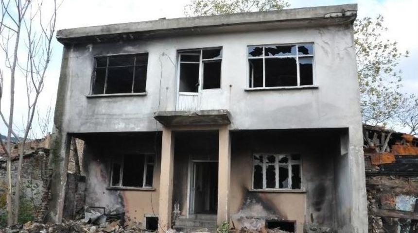 Osmangazi&rsquo;de Metruk Binalar Yıkılıyor