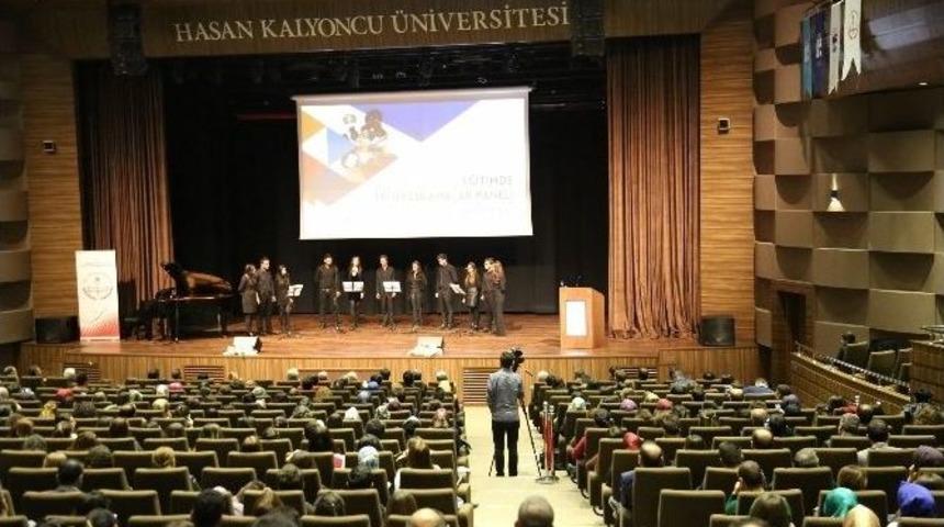 Hk&uuml;&rsquo;de &rsquo;eğitim&rsquo; Konferansı