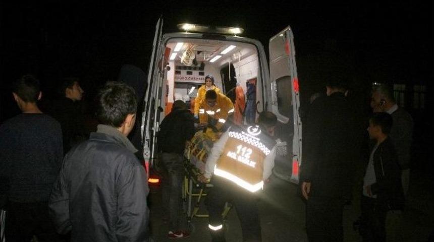 Motosiklet İle Otomobil &Ccedil;arpıştı