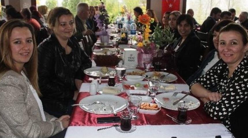 Alaşehir Sağlık-sen, Ak Partili Y&ouml;neticilerle Kahvaltıda Buluştu