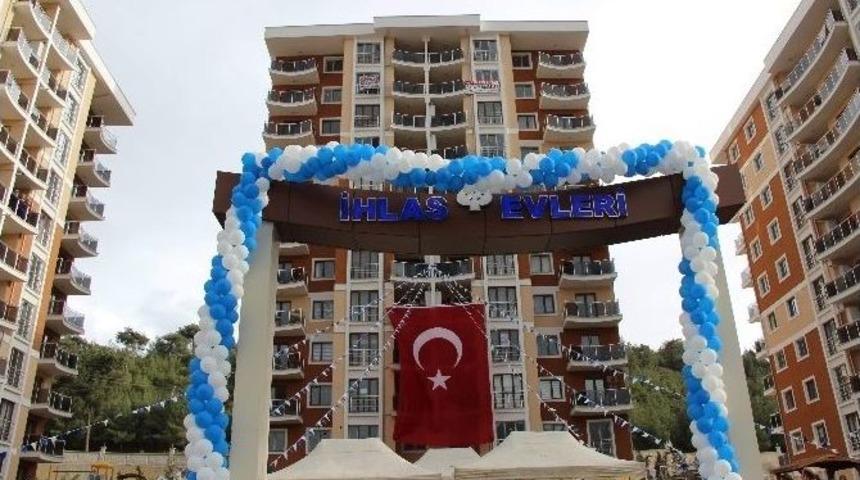 Karab&uuml;k İhlas Evleri 1. Etap Konutlarında Anahtar Teslimi Yapıldı