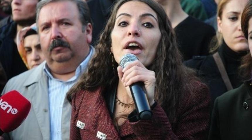 Tahir El&ccedil;i&rsquo;nin &Ouml;ld&uuml;r&uuml;lmesi Van&rsquo;da Protesto Edildi