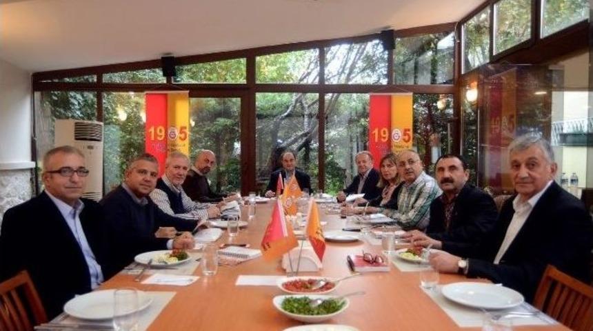 En İyi Sarı-kırmızı Kareler Se&ccedil;ildi