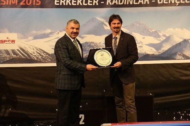 Erciyes’te Zirveye Semih Saygıner Çıktı