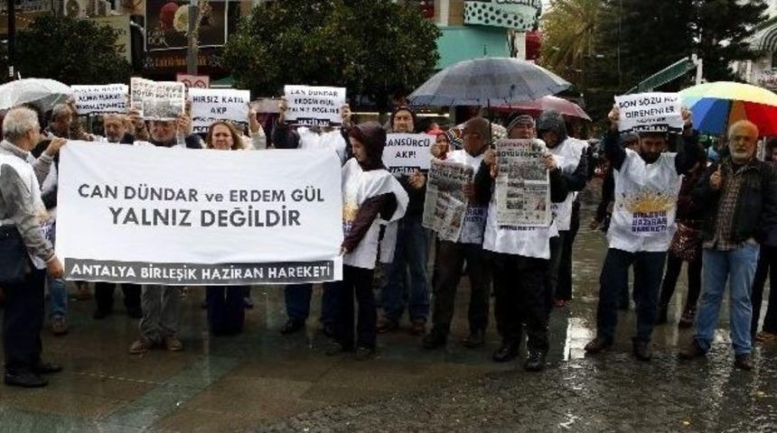 Antalya&rsquo;da Can D&uuml;ndar Ve Erdem G&uuml;l&rsquo;&uuml;n Tutuklanmasına Protesto