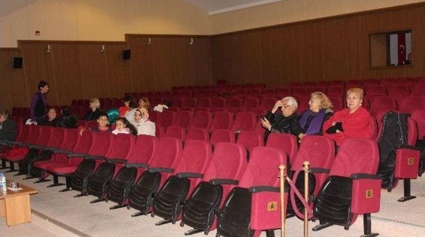 Didim’de Kadına Karşı Şiddet Semineri İlgi Görmedi
