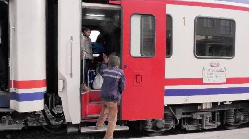 Tatvan-muş-ankara Tren Seferleri Başladı