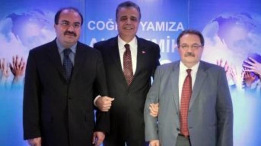 Uluslararası &Uuml;niversiteler Konseyi Başkanı Orhan Hikmet Azizoğlu: